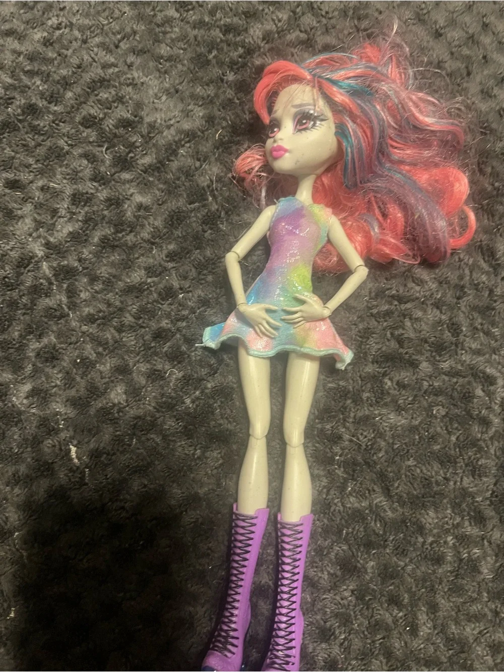 Monster High Rochelle Goyle Scaris City of Frights 11
